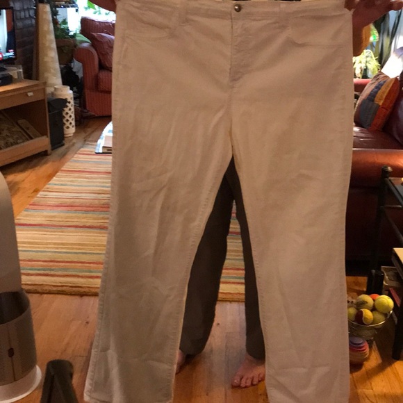 NYDJ white Bootcut Jeans - Picture 3 of 3